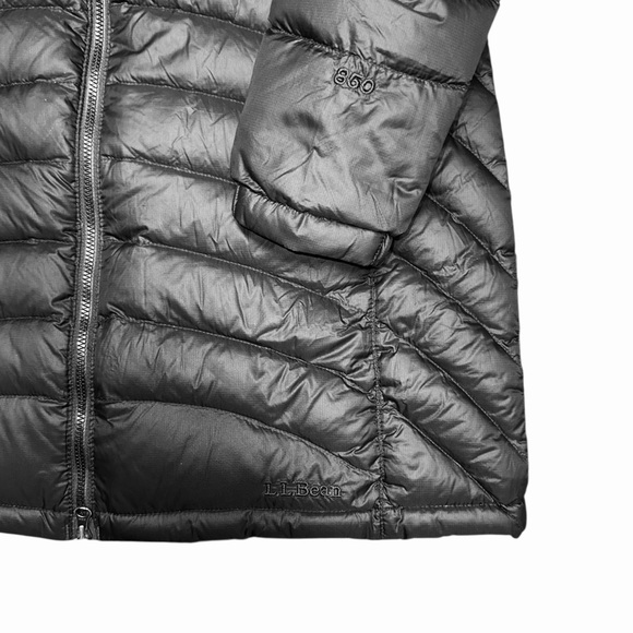 L.L. BEAN ~ Women’s Ultralight 850 Down 3/4-Length Black Hooded Puffer Coat ~ XS - Picture 6 of 15